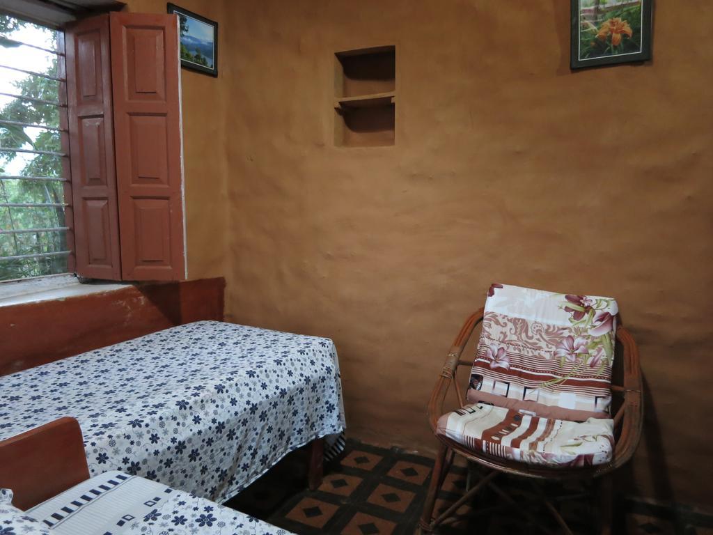 Dinesh House Bed & Breakfast Pokhara Room photo